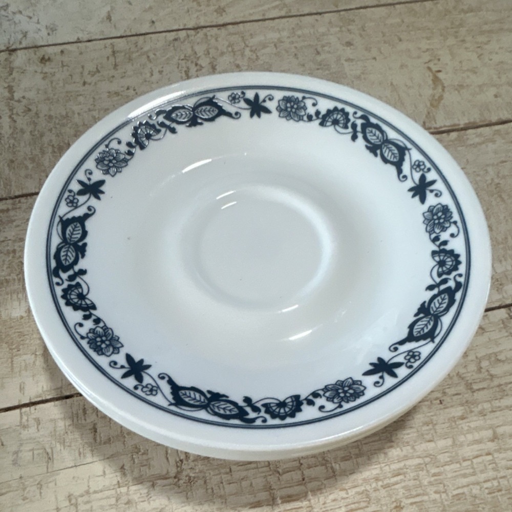 Corelle Livingware Blue Floral Saucer White Glass Round Made in USA set of 7